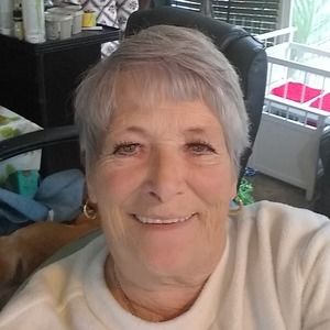 Meet your Posher, Claudia